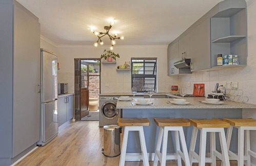 Cape Town Condominio | 3 Bedroom Holiday Home in Royal Ascot Estate Cape Town