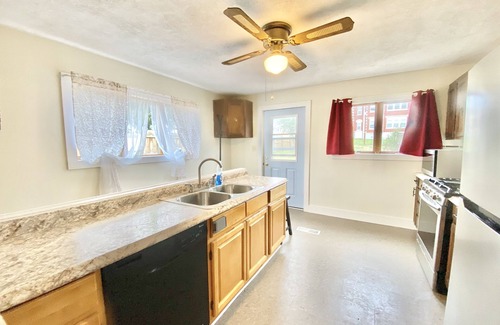 Danville Casa | 3 Bedroom Home Close to Knoebels