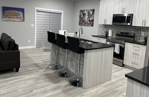 Northeast Edmonton Casa | 3 Bedroom Home - Entire Main and Top Floor