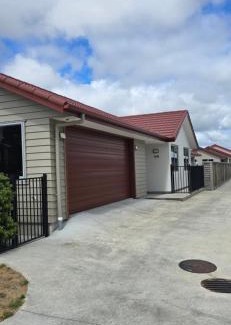 Palmerston North Casa | 3 Bedroom home in Palmerston North with BBQ and Sky Tv