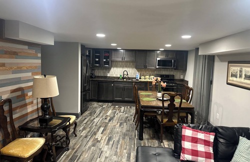 Bethesda Casa | 3-bedroom home in awesome quiet neighborhood of Bethesda with WiFi, AC