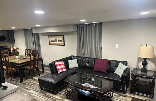 Bethesda Casa | 3-bedroom home in awesome quiet neighborhood of Bethesda with WiFi, AC