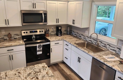 Arrow Point Casa | 3-bedroom home in Golden Mo. with AC, WiFi. Nice yard.Close to Lake & boat ramp