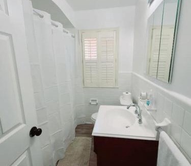 Harper Woods Apartamento | 3 bedroom home in great area - Long stay discounts
