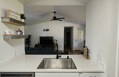 Richland Casa | 3-bedroom home in the quiet and peaceful Waynesville area.