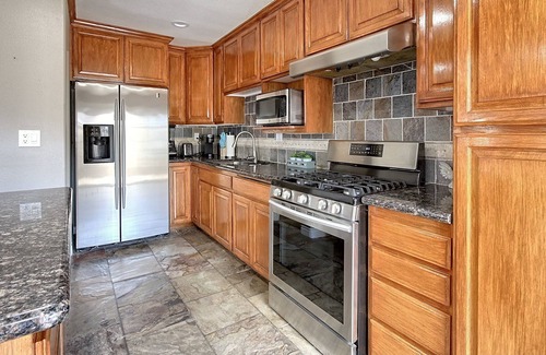 Oxnard Otro | 3 bedroom home near the Naval base