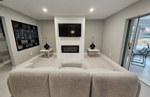 Mid Island Casa | 3-bedroom house in awesome Fort Myers Beach with AC