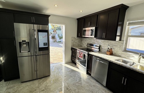 St. Petersburg - Clearwater Casa | 3-bedroom house in St. Petersburg .8 minutes away to Madeira and St Pete Beach