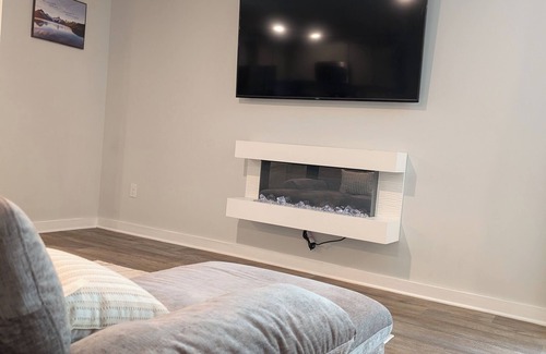 Church Street Casa | 3-bedroom house in adorable Union City with AC