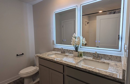 Church Street Casa | 3-bedroom house in adorable Union City with AC