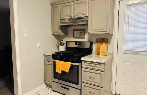 Berclair Casa | 3-bedroom house in amazing Memphis with AC