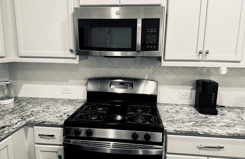 Clodine Casa | 3-bedroom house in beautiful Richmond with AC, WiFi