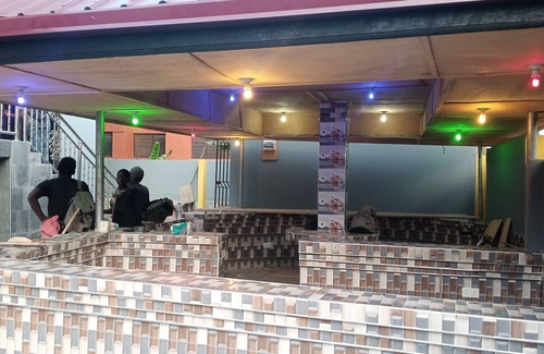 Madina Casa | 3-bedroom house in beautiful Accra with AC,TV ,fridge, water heater,kitchen,fans