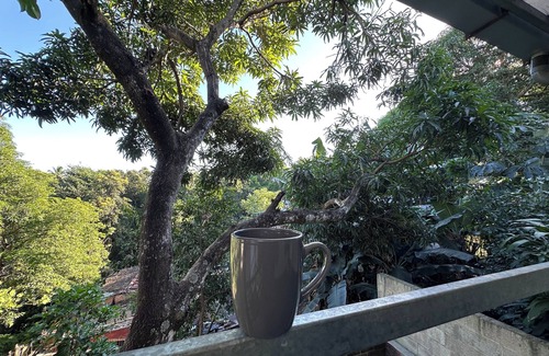Coatepeque Casa | 3-bedroom house in charming Tree House Concept ,Coatepeque with WiFi, AC