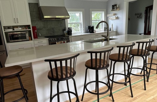 Sandy Cove Casa | 3-bedroom house in charming Sandy Cove, Digby neck. AC, WiFi. Enjoy a cozy stay.