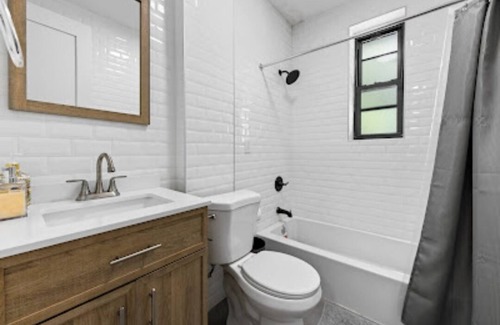 Crown Heights Casa | 3-bedroom house in charming Brooklyn with WiFi, AC. Enjoy your stay