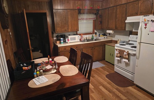 Stanton Casa | 3-bedroom house in charming Stanton with AC, WiFi. Book now