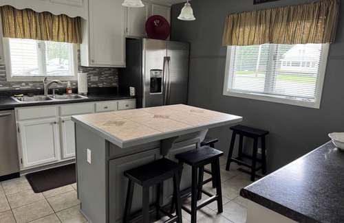 Mundelein Casa | 3-bedroom House in Cozy Mundelein with Private Patio and Grill