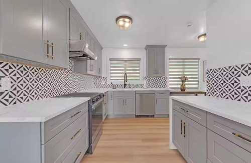 West Haven-Sylvan Casa | 3-bedroom house in cool Portland with WiFi, AC. Enjoy your stay
