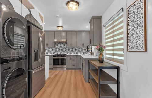 West Haven-Sylvan Casa | 3-bedroom house in cool Portland with WiFi, AC. Enjoy your stay