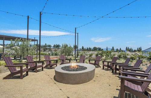 Carmel Mountain Ranch Casa | 3-bedroom house in fabulous San Diego with Deluxe Resort-living !