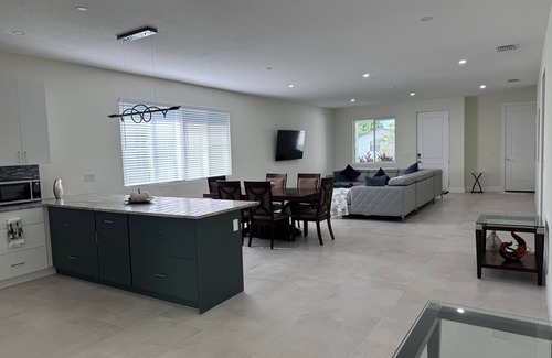Fruitville Casa | 3-bedroom house in fabulous Sarasota with AC