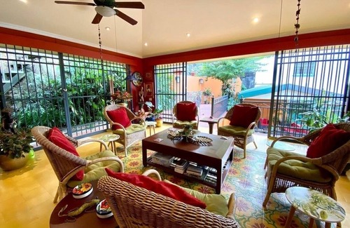 Prospect Casa | 3-bedroom house in fabulous Lyssons with WiFi, AC. Enjoy a relaxing stay