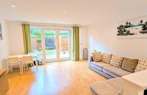 Camberwell Casa | 3 bedroom house in Camberwell