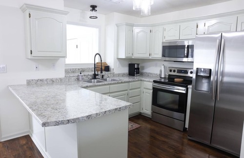 Jonesboro Casa | 3-bedroom house in Jonesboro, AR