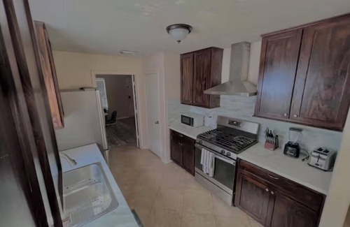 Southbelt/Ellington Casa | 3-bedroom house in lovely Houston with AC, WiFi