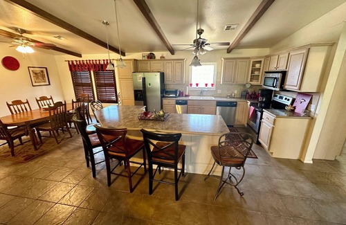 Kaw City Casa | 3-bedroom house in tranquil Kaw City with WiFi, AC