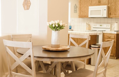 Pumpkin Center Casa | 3-bedroom house in wonderful Bakersfield with WiFi, AC