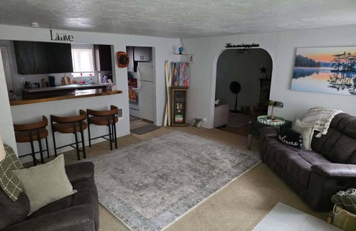 Thurston Casa | 3-bedroom house in fabulous Mckenzie River/Springfield