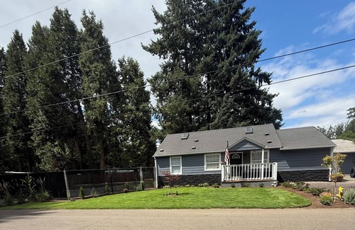 Thurston Casa | 3-bedroom house in fabulous Mckenzie River/Springfield
