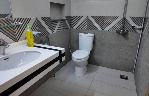 Islamabad Casa | 3-bedroom house in welcoming Islamabad with AC, WiFi