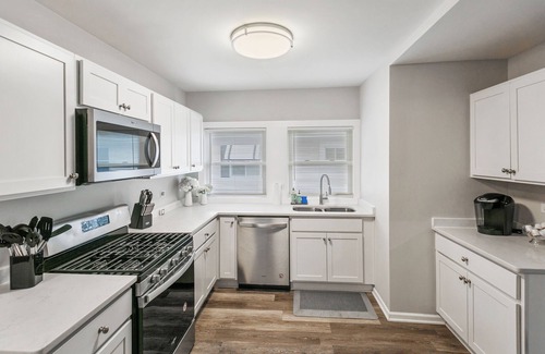 Waukegan Casa | 3-bedroom house in welcoming Waukegan with WiFi, AC
