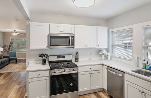 Waukegan Casa | 3-bedroom house in welcoming Waukegan with WiFi, AC