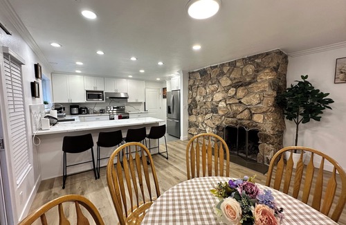 Sequoyah Casa | 3-bedroom house in welcoming California with WiFi, fitness room