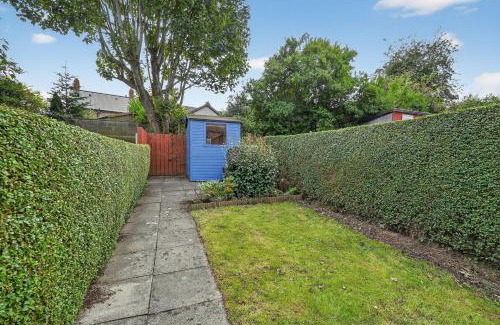 Lisburn Apartamento | 3 Bedroom House, Lisburn, 16 minutes to Belfast, Parking