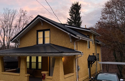 South Charleston Casa | 3 Bedroom House minutes to Downtown Charleston WV