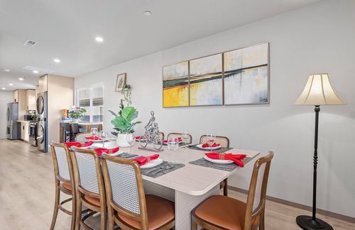 Broadmoor Casa | 3-bedroom house on 2F in peaceful Daly City with AC, WiFi.