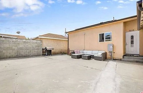 Sun Valley Casa | 3-bedroom house right next to Burbank Hollywood Airport!