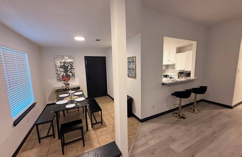 Wellborn Casa | 3-bedroom house in welcoming College Station with AC, WiFi