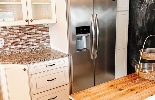 Northeast Virginia Beach Casa | 3-bedroom house in delightful Virginia Beach with WiFi, AC, fitness room
