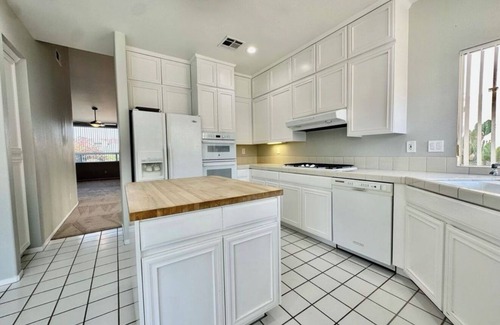Palm Desert Casa | 3-bedroom house with a lap pool in Palm Desert in the gated Whitehawk Community