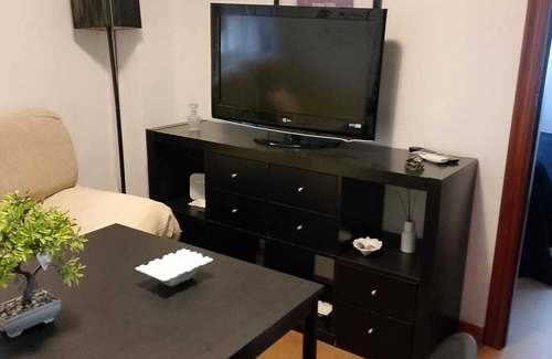 Distrito San Pablo-Santa Justa Apartamento | Casa de 3 habitaciones con aire acondicionado a 5 minutos de Santa Justa