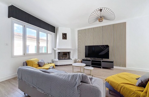 Begles Casa | 3-BEDROOM HOUSE WITH POOL
