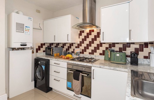 Loxford Apartamento | 3 Bedroom House with Private Garden & FREE Parking in Ilford , East London