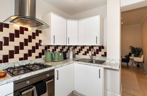 Loxford Apartamento | 3 Bedroom House with Private Garden & FREE Parking in Ilford , East London