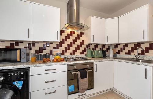 Loxford Apartamento | 3 Bedroom House with Private Garden & FREE Parking in Ilford , East London